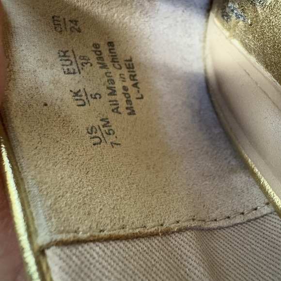 Womens Franco Sarto Ariel Gold Faux Leather Comfort Casual Ballet Flats Size 7.5 - Picture 8 of 8